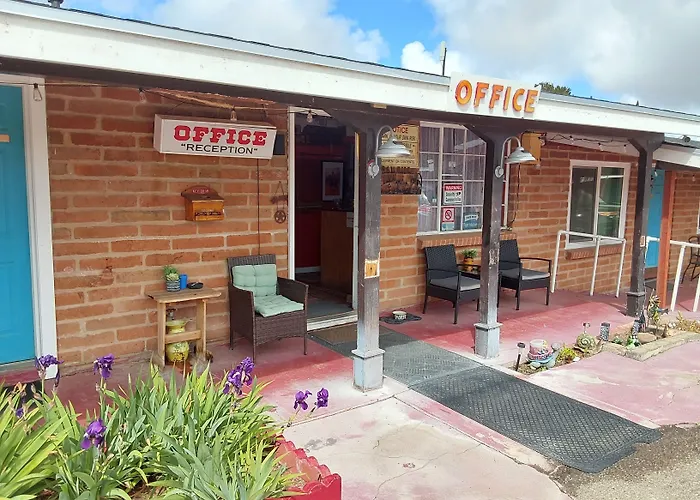 Central hotel: Trail Rider'S Inn Motel